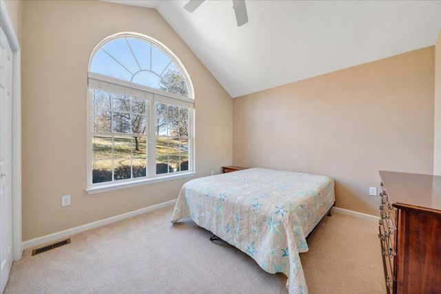 200 Inlet DR, Wirtz, VA 24184