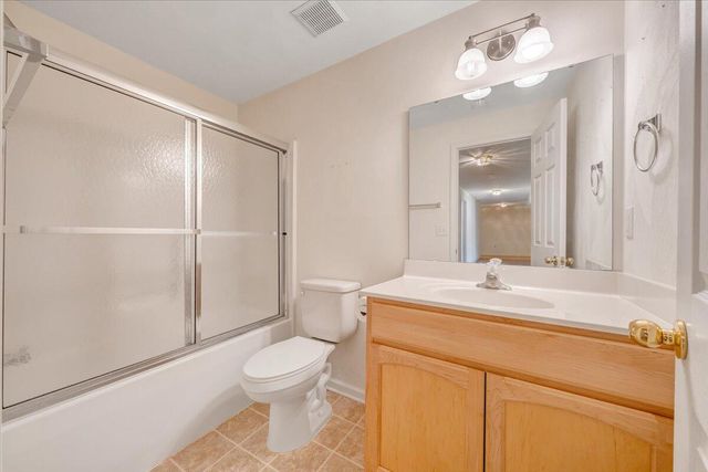 200 Inlet DR, Wirtz, VA 24184