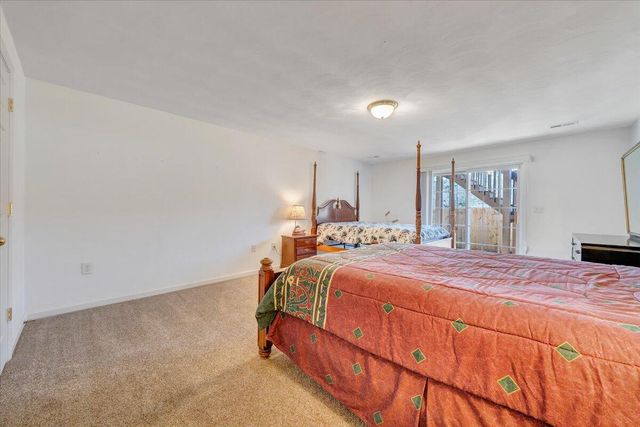 200 Inlet DR, Wirtz, VA 24184