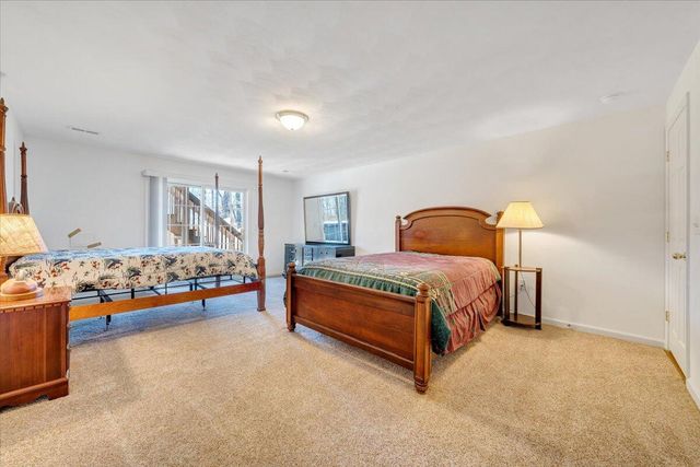 200 Inlet DR, Wirtz, VA 24184