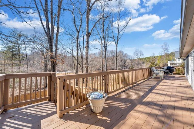 200 Inlet DR, Wirtz, VA 24184