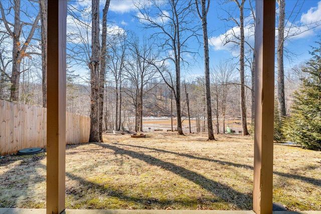 200 Inlet DR, Wirtz, VA 24184