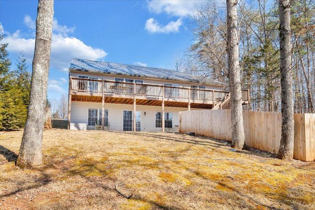 200 Inlet DR, Wirtz, VA 24184