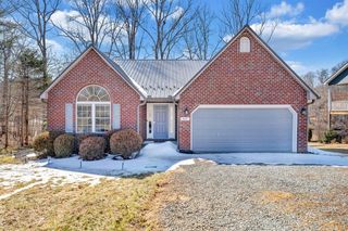 200 Inlet DR, Wirtz, VA 24184