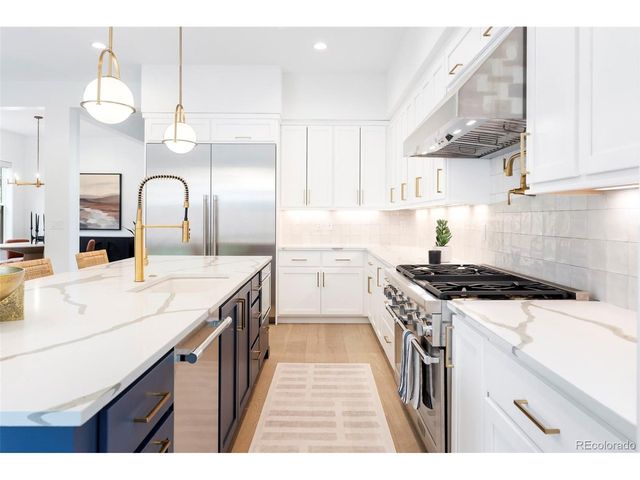 909 Madison St, Denver, CO 80206