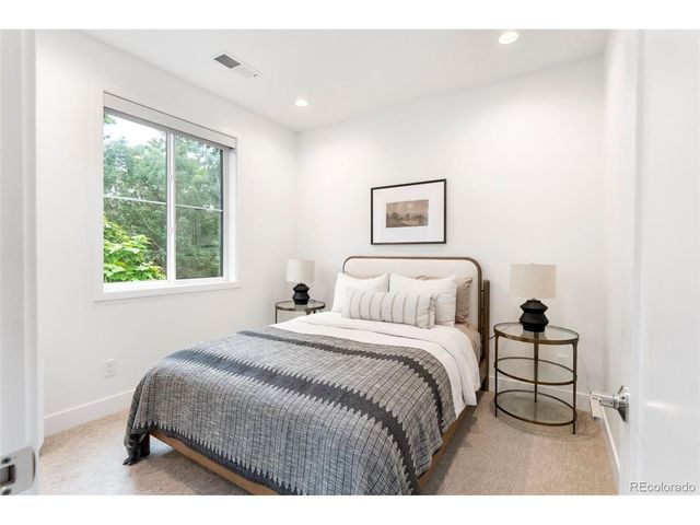 909 Madison St, Denver, CO 80206