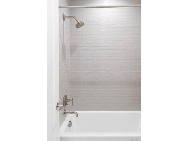 909 Madison St, Denver, CO 80206