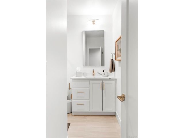 909 Madison St, Denver, CO 80206