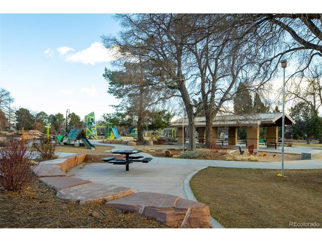 909 Madison St, Denver, CO 80206