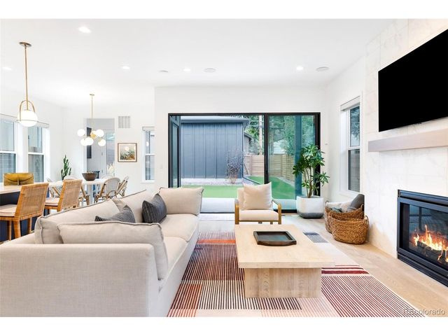 909 Madison St, Denver, CO 80206