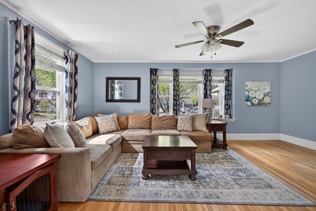 11 Clifton Ave, Beverly, MA 01915