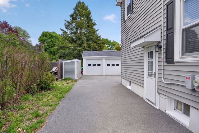 11 Clifton Ave, Beverly, MA 01915