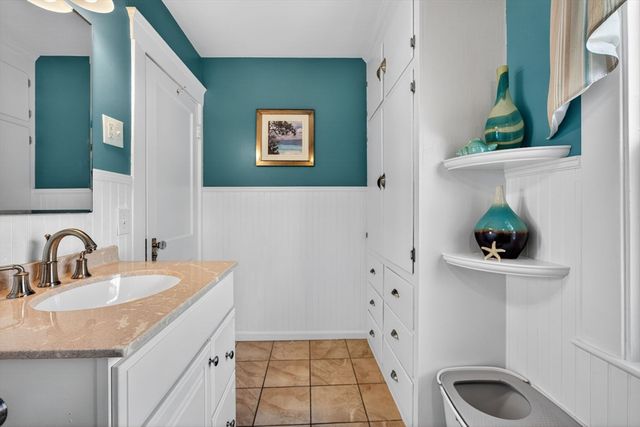 11 Clifton Ave, Beverly, MA 01915