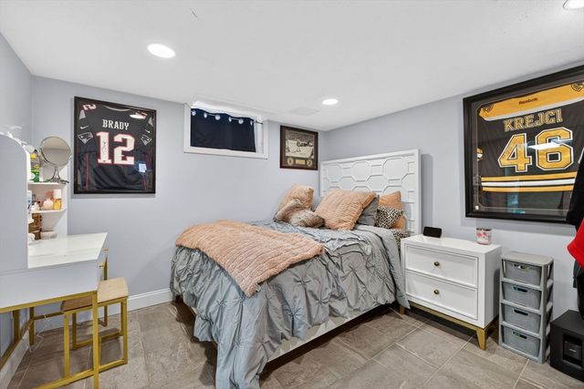 11 Clifton Ave, Beverly, MA 01915
