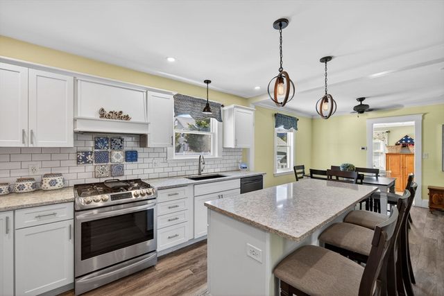 11 Clifton Ave, Beverly, MA 01915