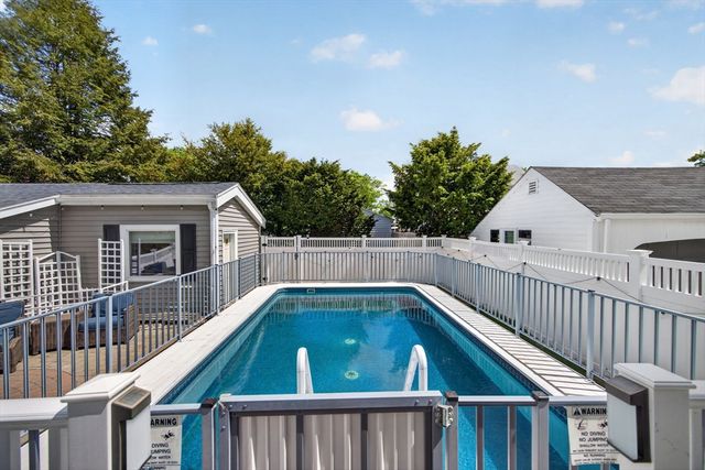 11 Clifton Ave, Beverly, MA 01915