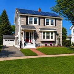 11 Clifton Ave, Beverly, MA 01915
