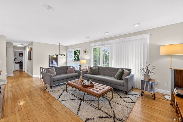 34 Janet Ter, New Hartford, NY 13413