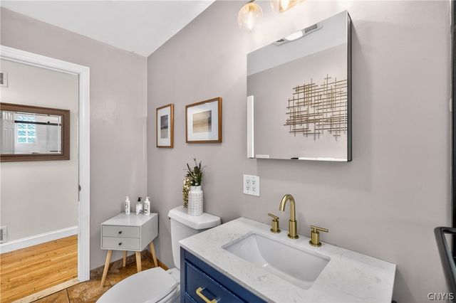 34 Janet Ter, New Hartford, NY 13413