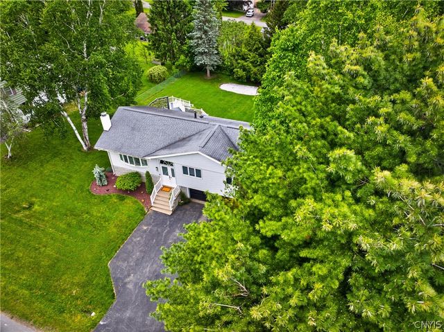 34 Janet Ter, New Hartford, NY 13413