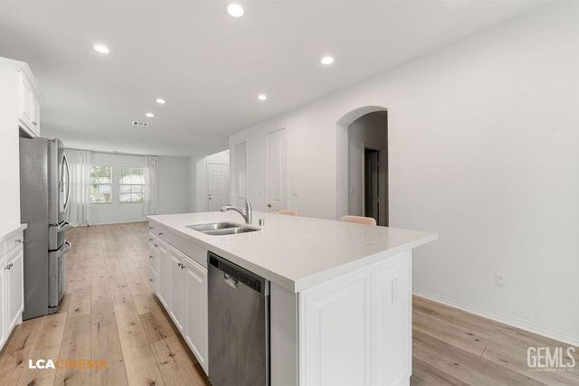 3704 Windermere Street, Bakersfield, CA 93311