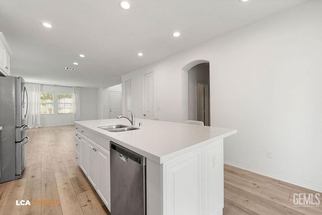 3704 Windermere Street, Bakersfield, CA 93311