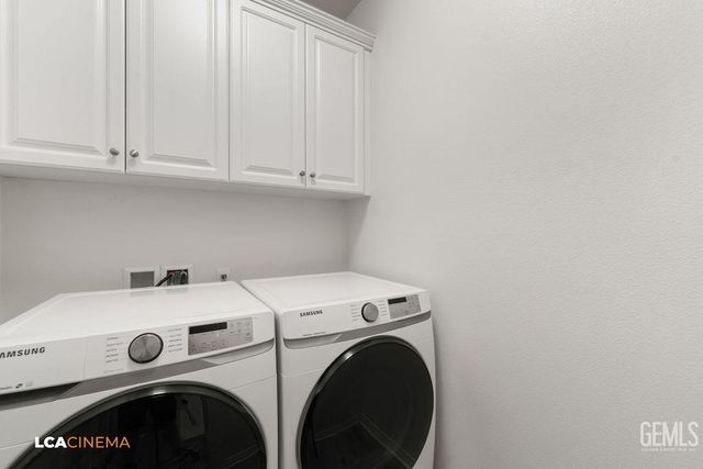 3704 Windermere Street, Bakersfield, CA 93311