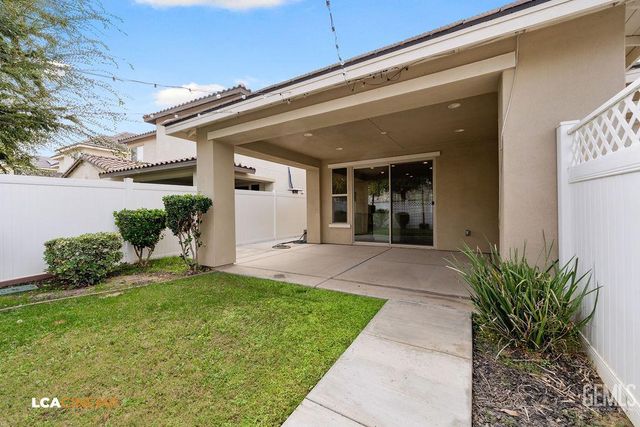 3704 Windermere Street, Bakersfield, CA 93311