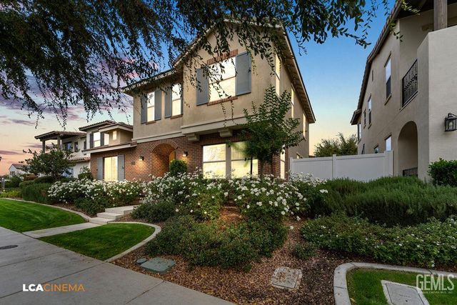 3704 Windermere Street, Bakersfield, CA 93311