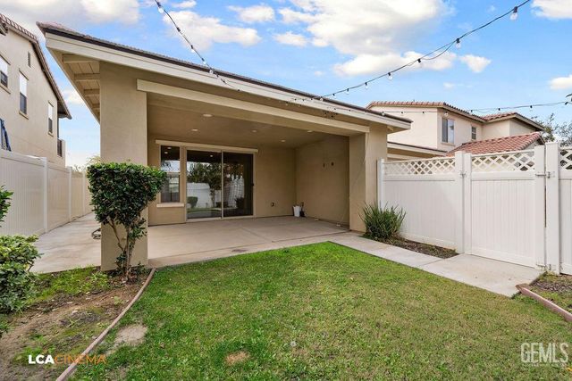 3704 Windermere Street, Bakersfield, CA 93311