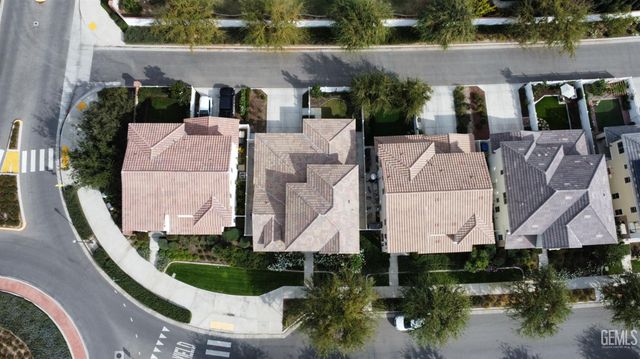 3704 Windermere Street, Bakersfield, CA 93311