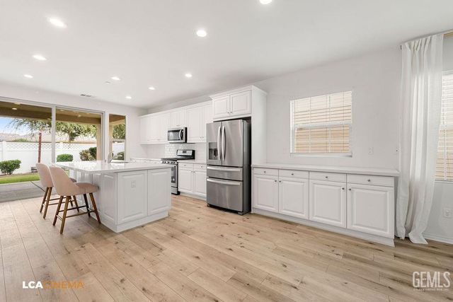 3704 Windermere Street, Bakersfield, CA 93311