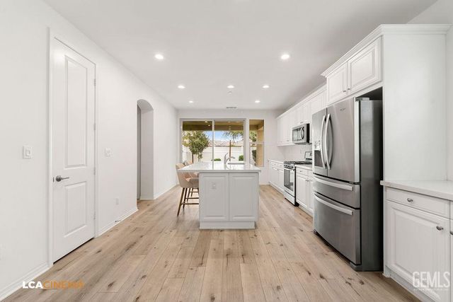 3704 Windermere Street, Bakersfield, CA 93311