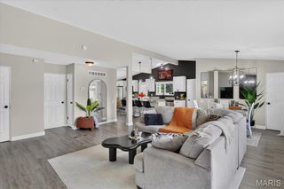 5 Filly Court, Florissant, MO 63033