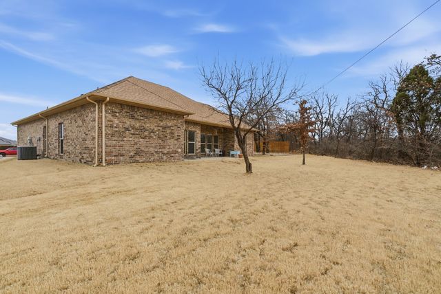 2201 Springhill Court, Mineral Wells, TX 76067