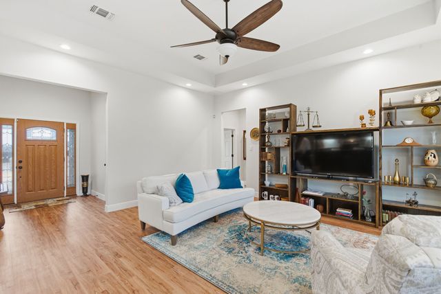 2201 Springhill Court, Mineral Wells, TX 76067