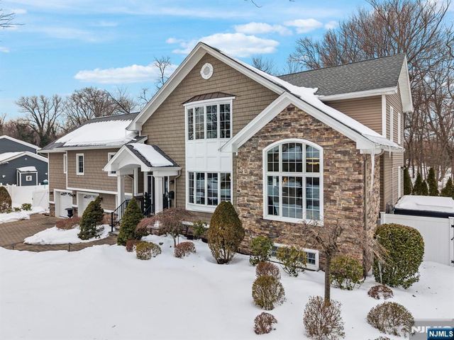 461 Arthur Terrace, Paramus, NJ 07652