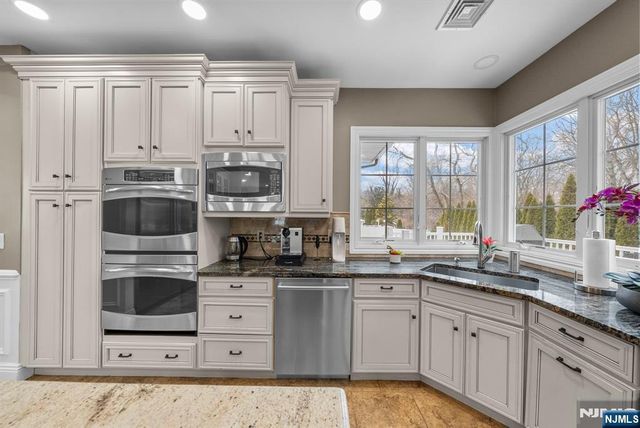 461 Arthur Terrace, Paramus, NJ 07652