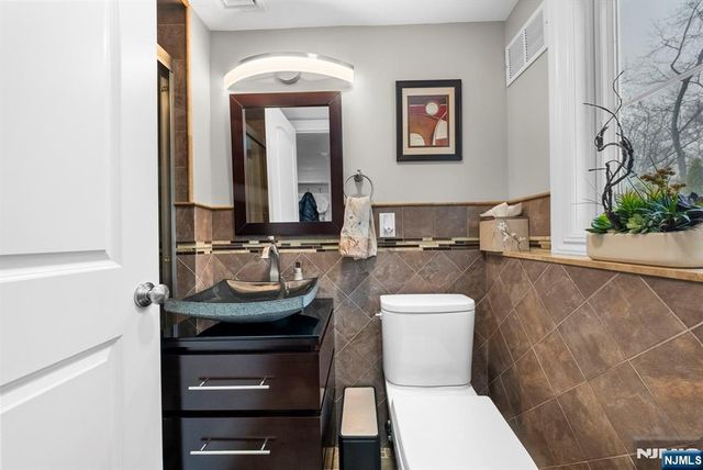 461 Arthur Terrace, Paramus, NJ 07652