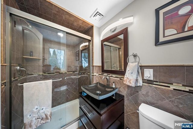 461 Arthur Terrace, Paramus, NJ 07652