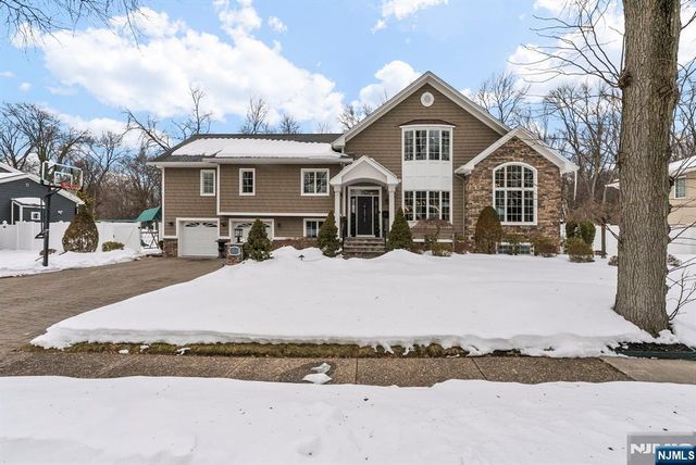 461 Arthur Terrace, Paramus, NJ 07652