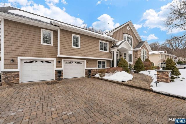 461 Arthur Terrace, Paramus, NJ 07652