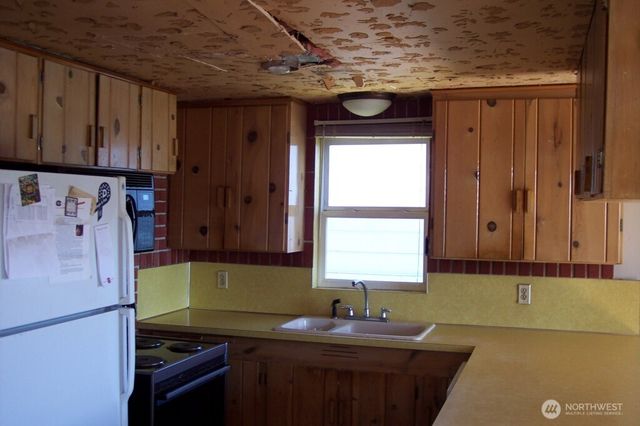 4302 77th Place NW, Tulalip, WA 98271