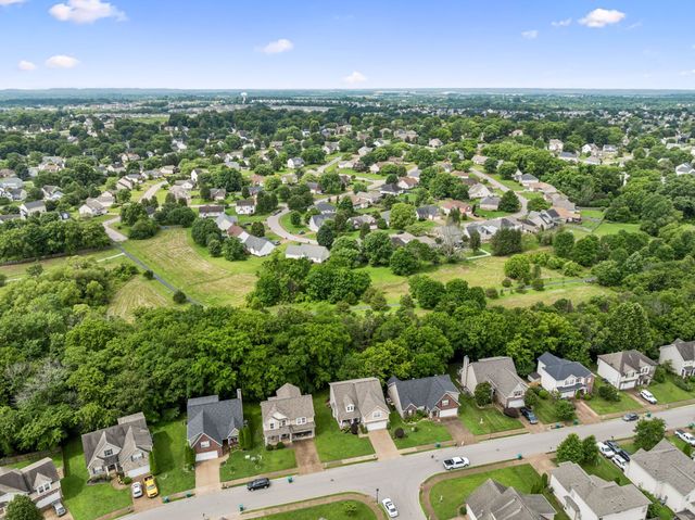 1443 Bern Dr, Spring Hill, TN 37174