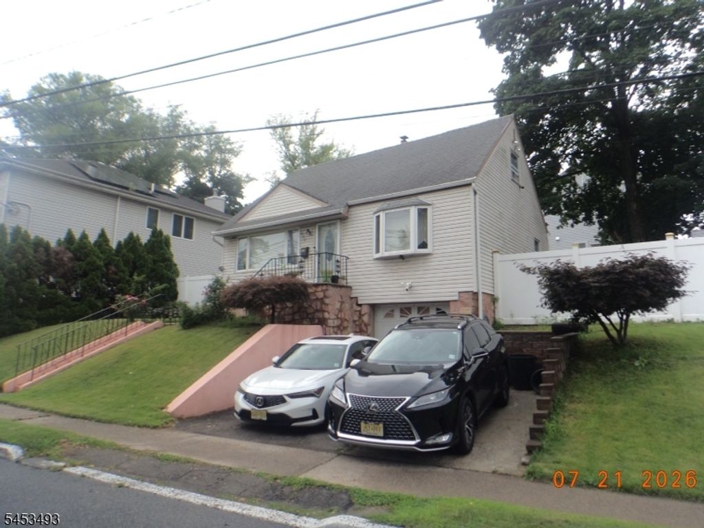 590 River Dr, Passaic City, NJ 07055 — exterior