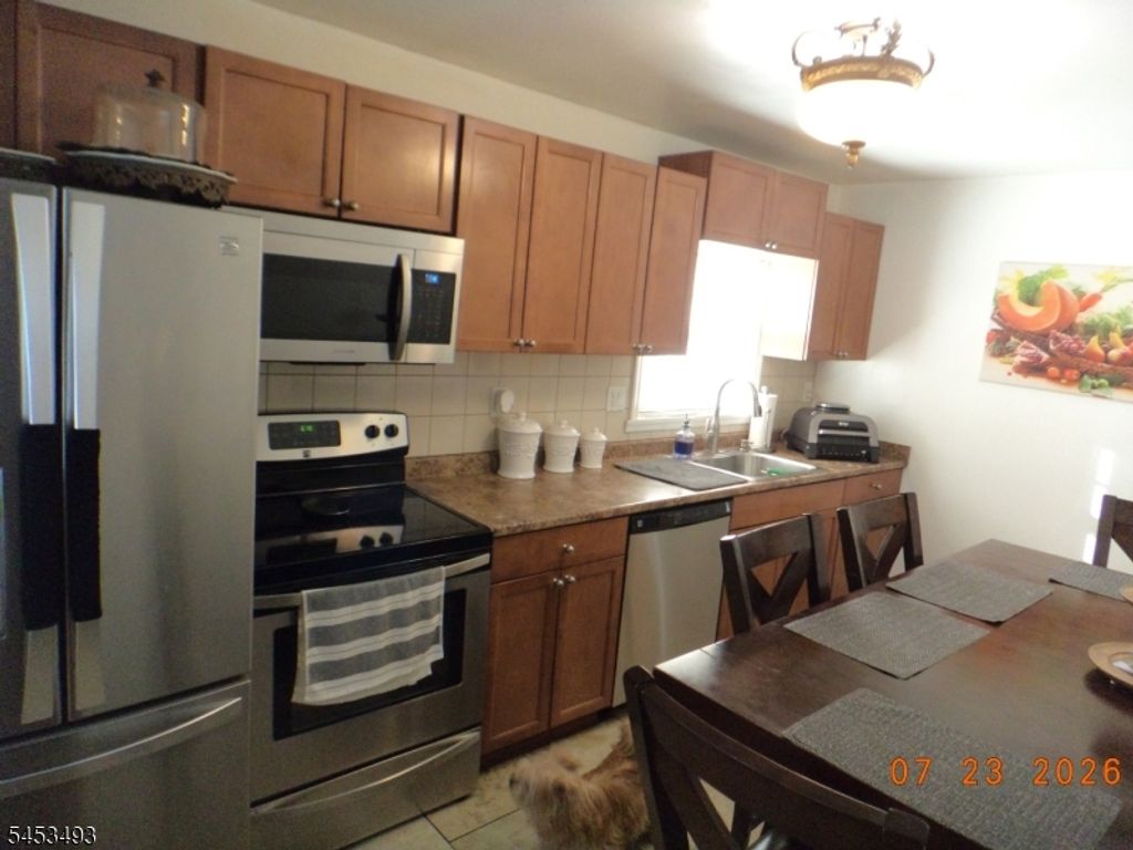590 River Dr, Passaic City, NJ 07055 — photo 5