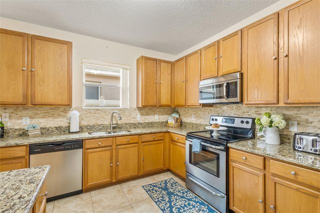 422 GRAYSTONE BOULEVARD, Davenport, FL 33837