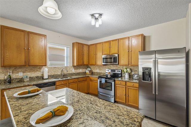 422 GRAYSTONE BOULEVARD, Davenport, FL 33837