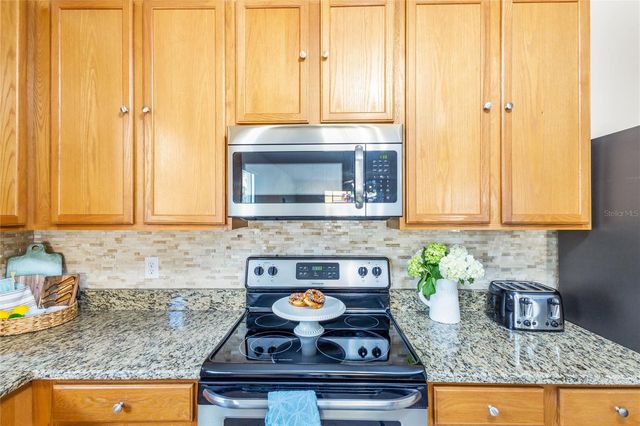 422 GRAYSTONE BOULEVARD, Davenport, FL 33837