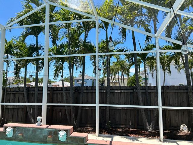 18516 NW 56th Avenue, Miami Gardens, FL 33055